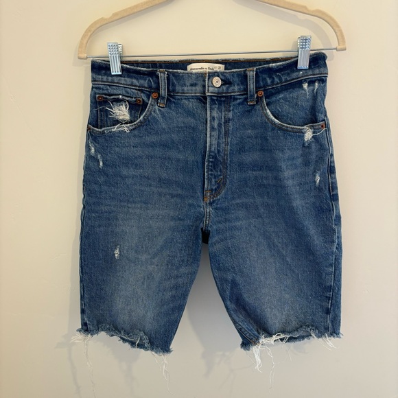 Abercrombie & Fitch 9” High Rise Shorts - Picture 1 of 3